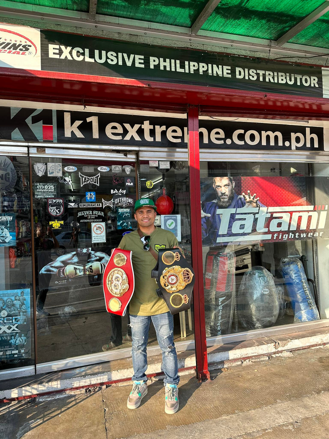 We are Honored to be graced by the presence of Unified Super Bantamweight Champion Marlon Tapales!