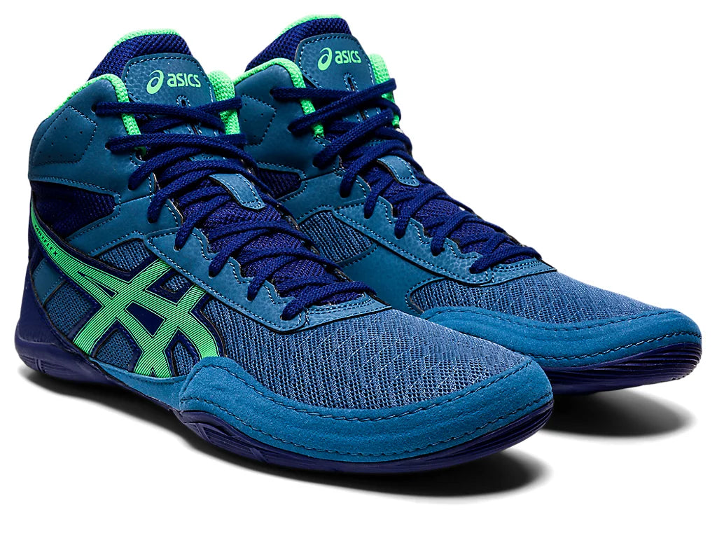 Asics wrestling top shoes size 6