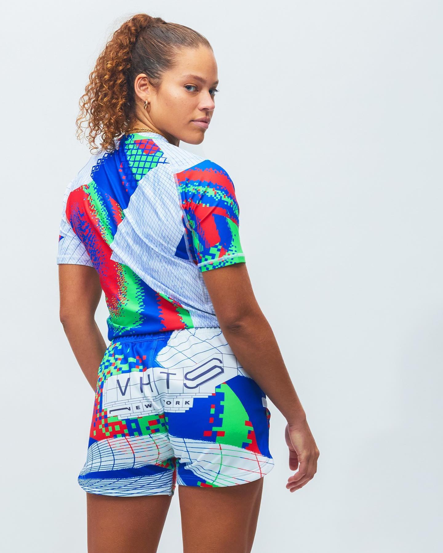 J. Demsky x VHTS collaboration short sleeves rash guard