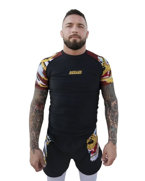 SCRAMBLE Sukajan Short Sleeve Rashguard