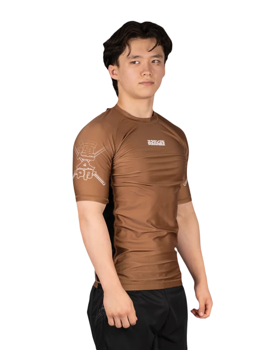 SCRAMBLE Fate Tanto Rashguard – Short Sleeve (Brown)