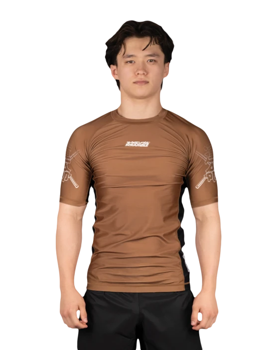 SCRAMBLE Fate Tanto Rashguard – Short Sleeve (Brown)