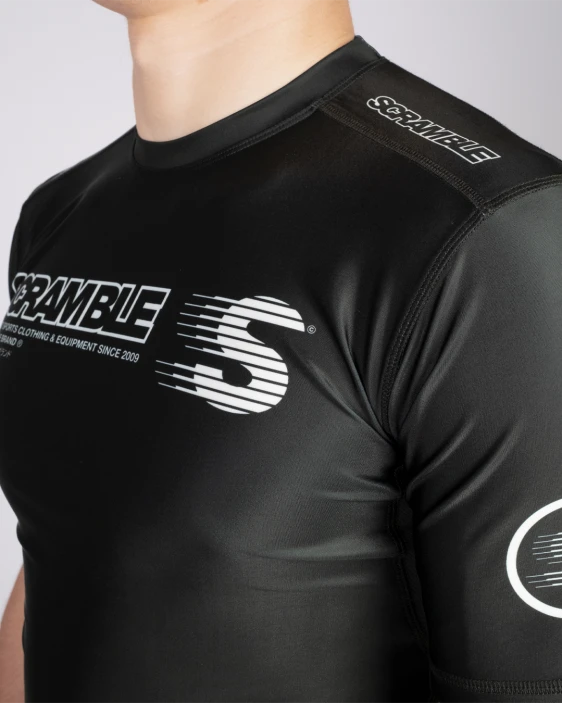 SCRAMBLE  Mirai Rashguard – Black
