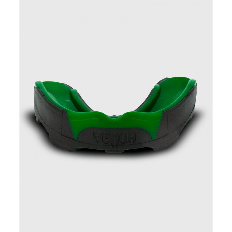 VENUM Predator Mouthguard - Black/Green